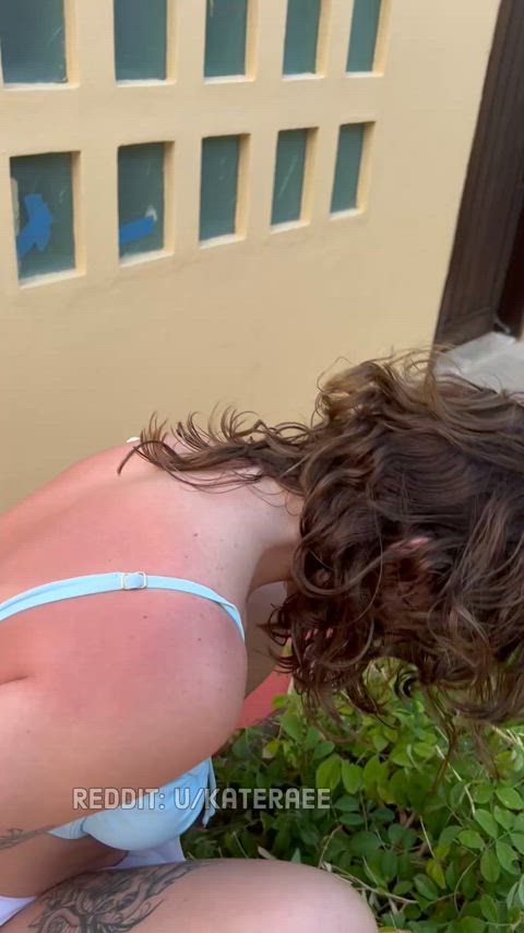 I went to Mexico just to water the grass 😂