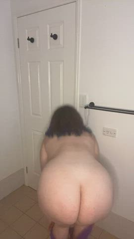 amateur curly hair curvy teasing tits titty drop clip