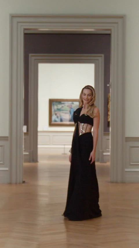 blonde celebrity margot robbie clip