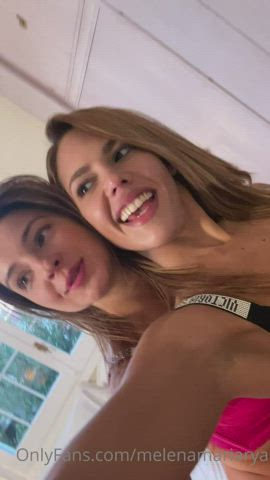 Bed Sex Lesbians Tongue Fetish clip