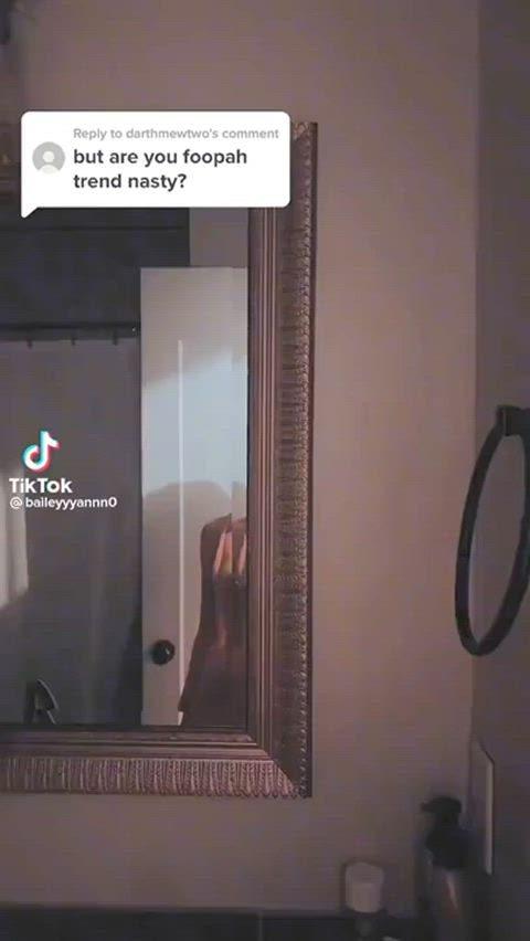 boobs flashing nipples nipslip tiktok r/tiktits clip
