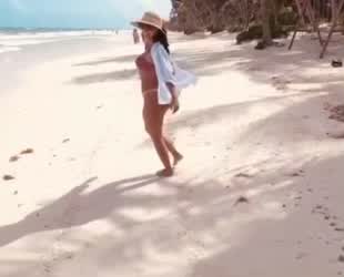 Babe Fitness Latina clip
