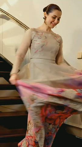 Hania Aamir panty line