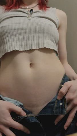 If you're on the lookout for a tight alt snack, look no further ?