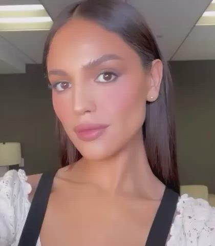 Celebrity Eye Contact Hispanic Smile clip