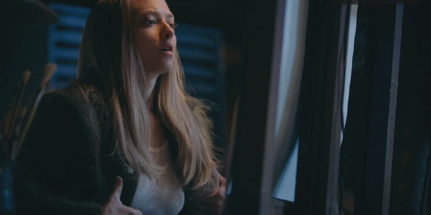 Amanda Seyfried Pokies ?
