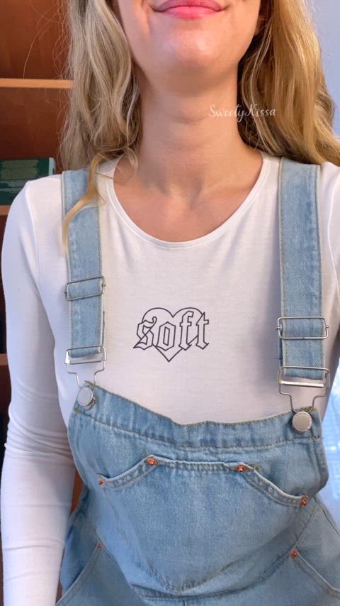 I love wearing overalls ☺️