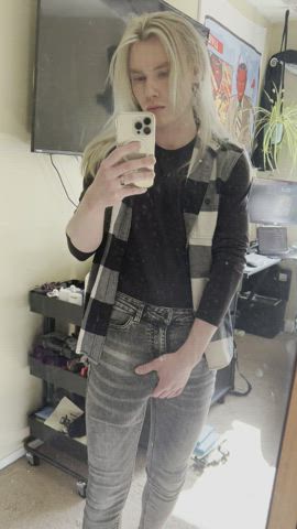 Would you let this twink top you π€€