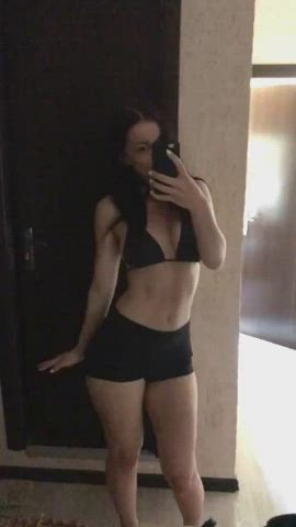 Do u like my thick thighs? π