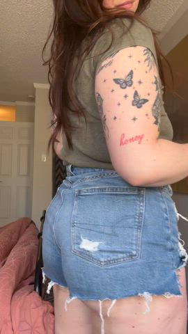 Denim shorts donβt really work for me π