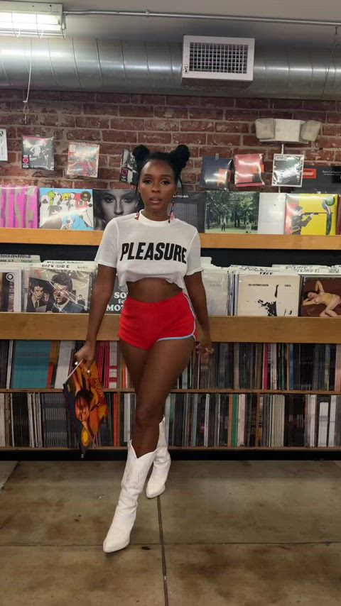 braless celebrity ebony clip