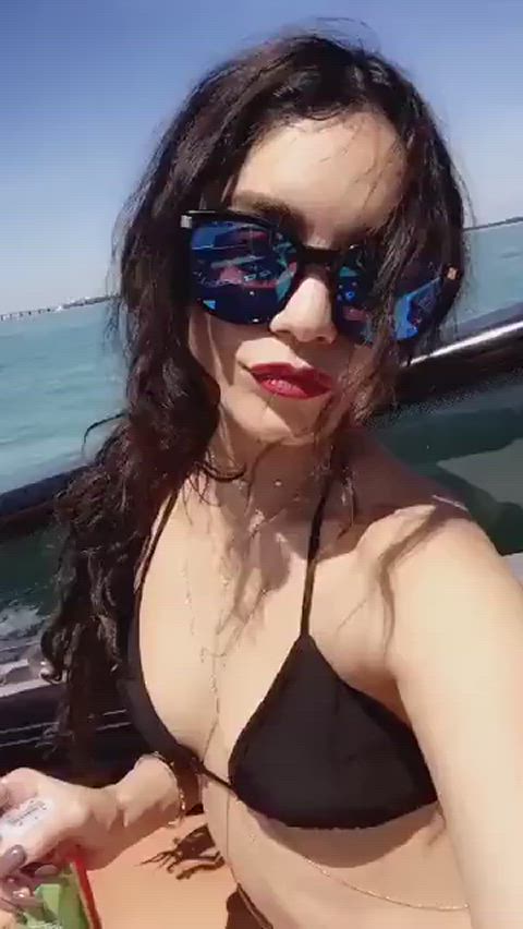 bikini brunette vanessa hudgens clip