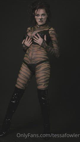 Cosplay OnlyFans Tease Tessa Fowler clip