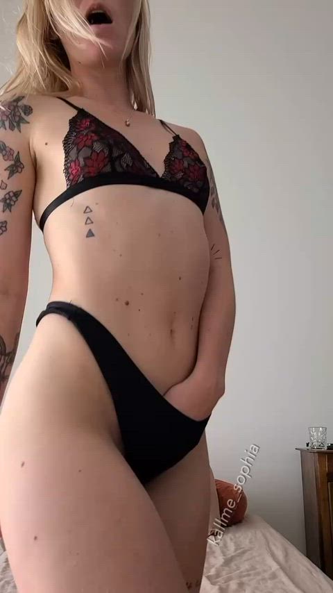 boobs cute masturbating petite pussy clip