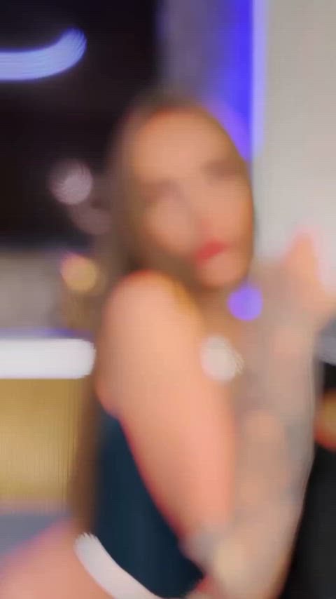 19 years old blonde model onlyfans sex tattoo clip