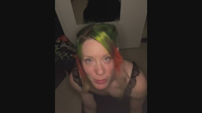 milf petite tits clip