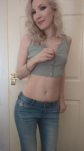 amateur babe blonde cougar cougars homemade hotwife petite clip