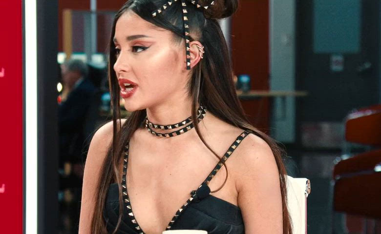 ariana grande celebrity female clip