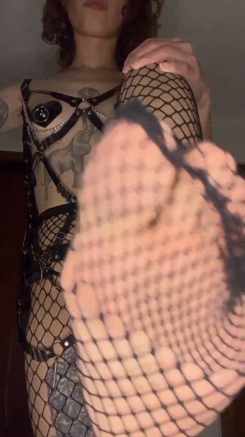 Can I put my foot in your face?