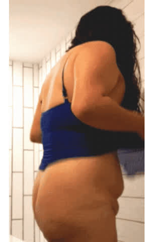 women not caring and just recording themselves is so freaking hot!