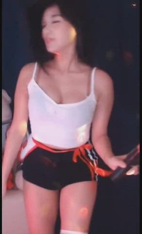 dancing korean solo clip