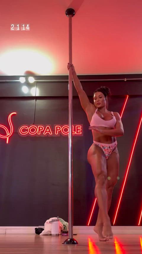 ass big ass big tits brazilian celebrity fitness muscular girl pole dance clip