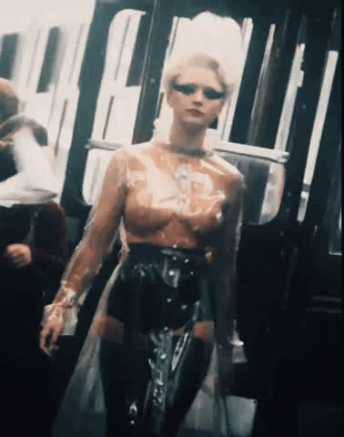 Fake Boobs Maisie Williams Topless clip