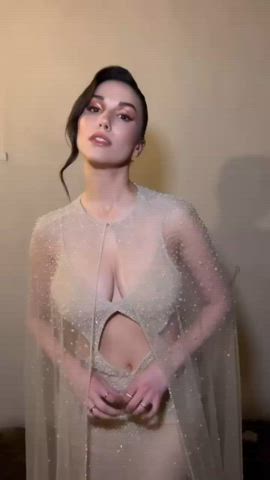 big tits brunette celebrity clip