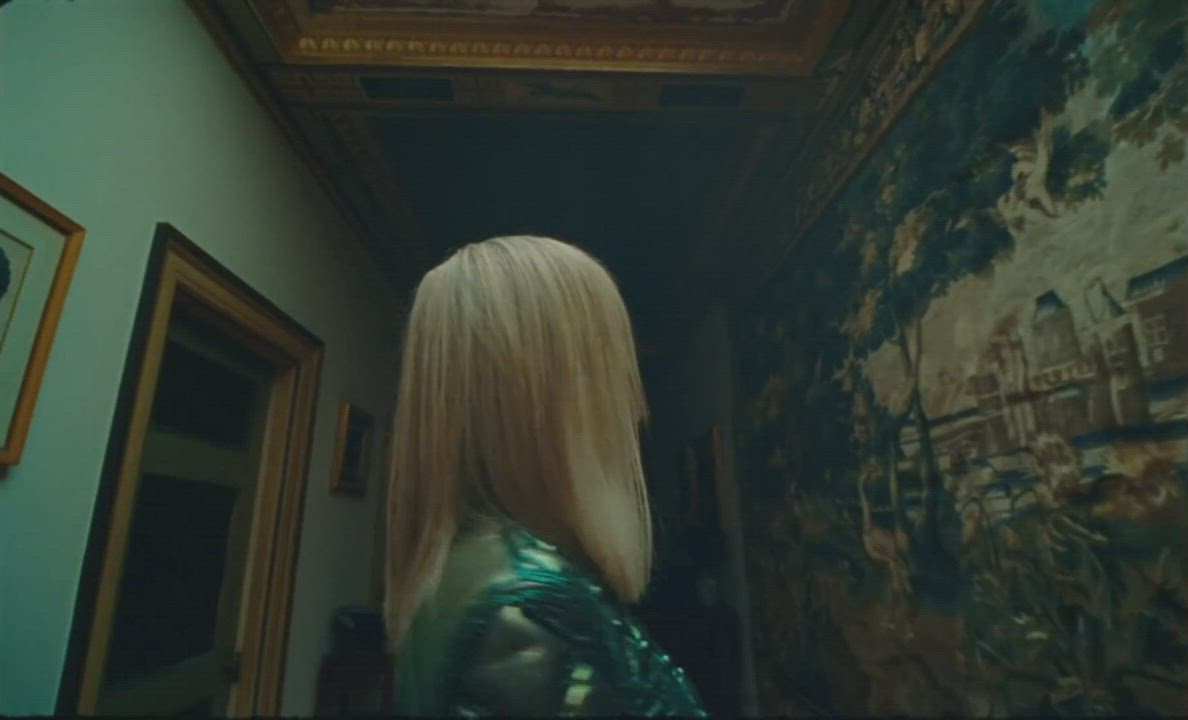 American Blonde Olivia Holt clip