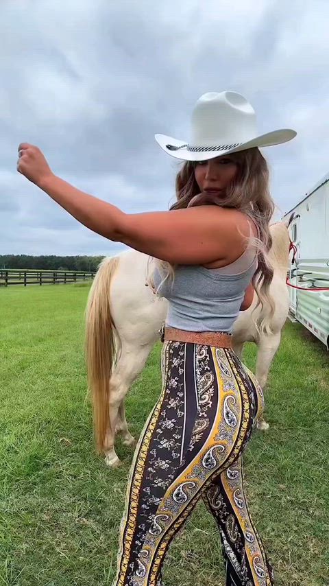 curvy petite slimthick clip