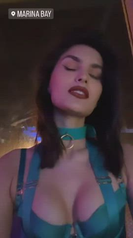 Ass Brunette Cleavage clip