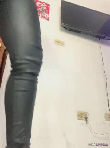 An awesome sexy girl live