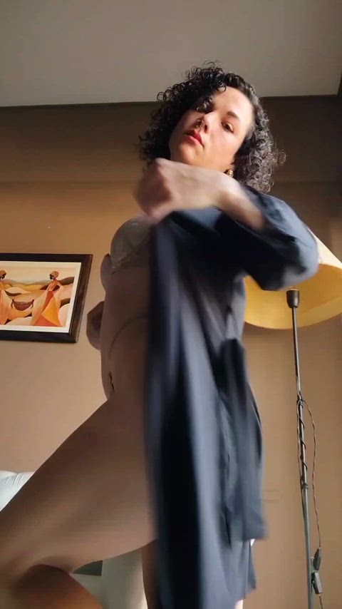 I'm going to take off all my clothes little by little
