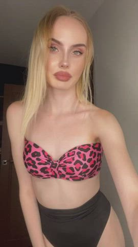 ass blonde onlyfans petite tits clip