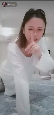 cleavage downblouse natural tits nipple clip
