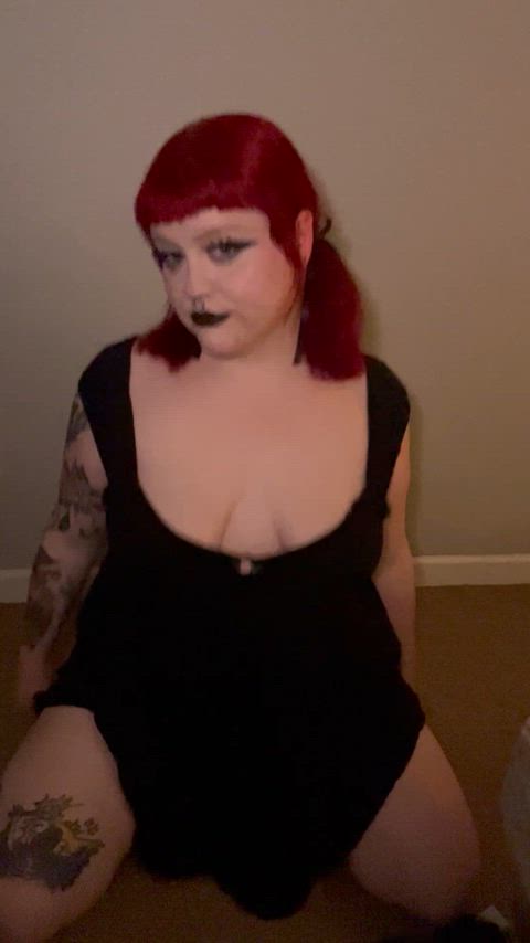 iโd love it if you could fuck me in my cute little dress :3