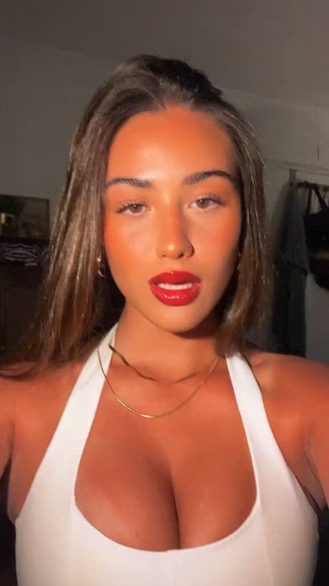Constança Neves