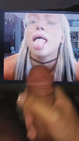 Liv Morgan made me bust a huge load 💦💦💦