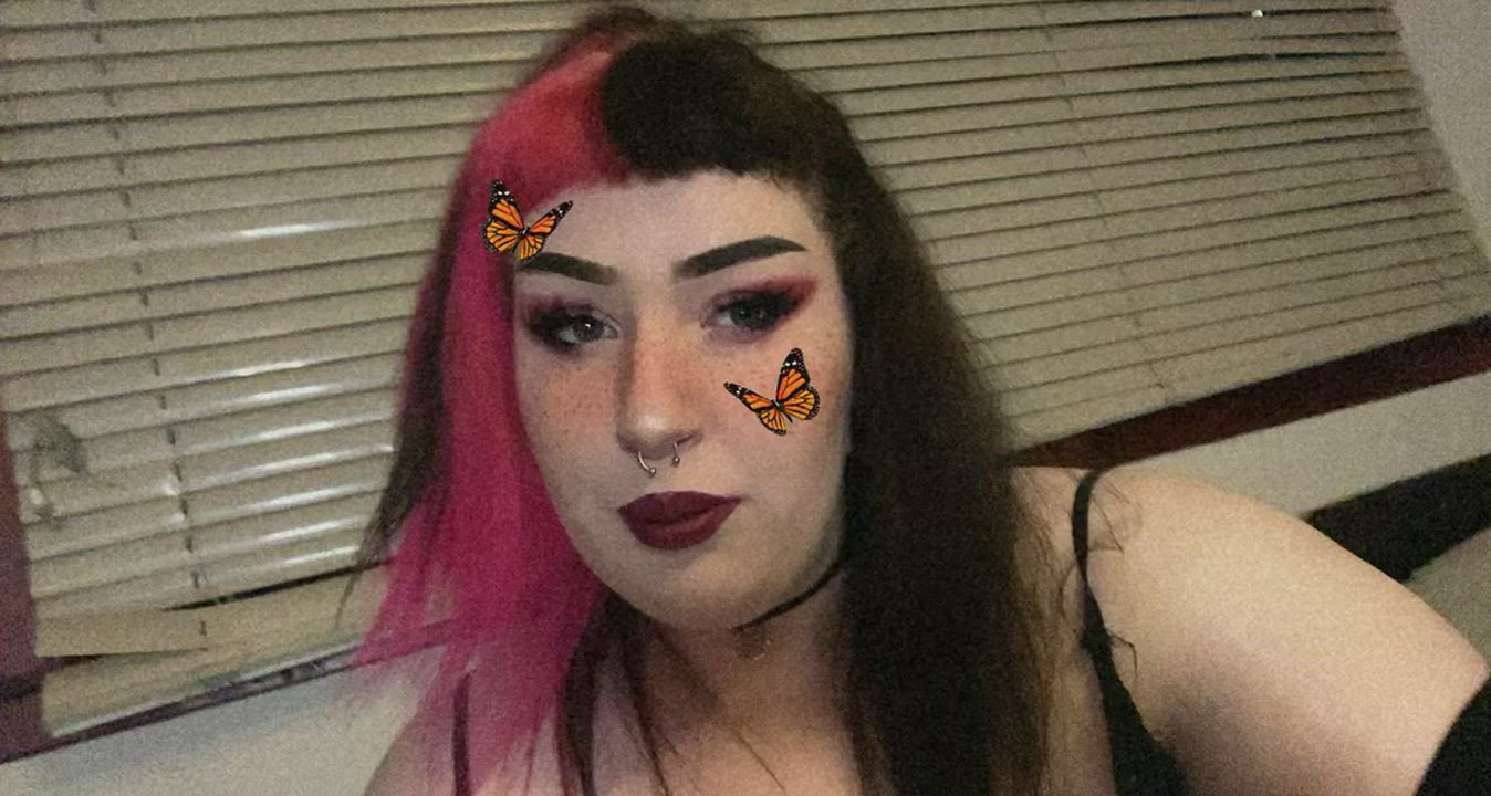 Big Tits Cleavage Goth clip