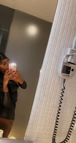 Domina Ebony Toilet clip