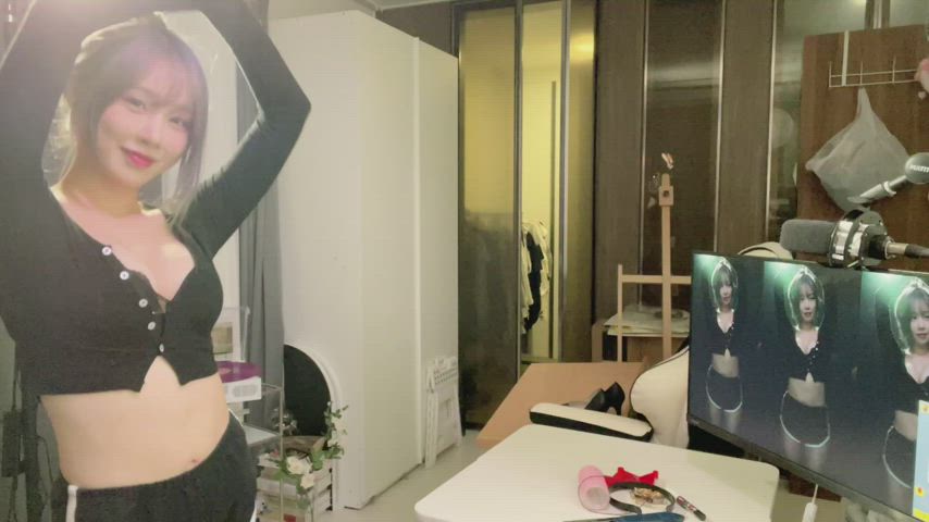 big tits asian dancing korean clip