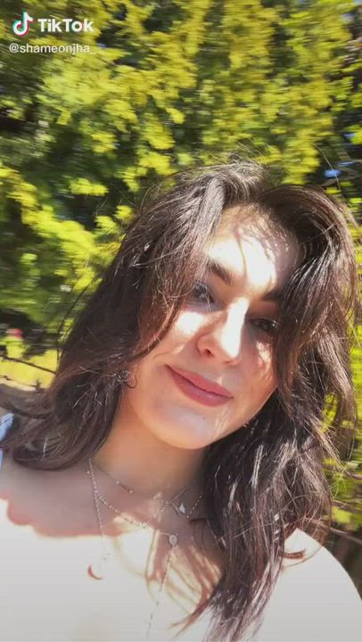 Amateur Boobs Brunette TikTok clip