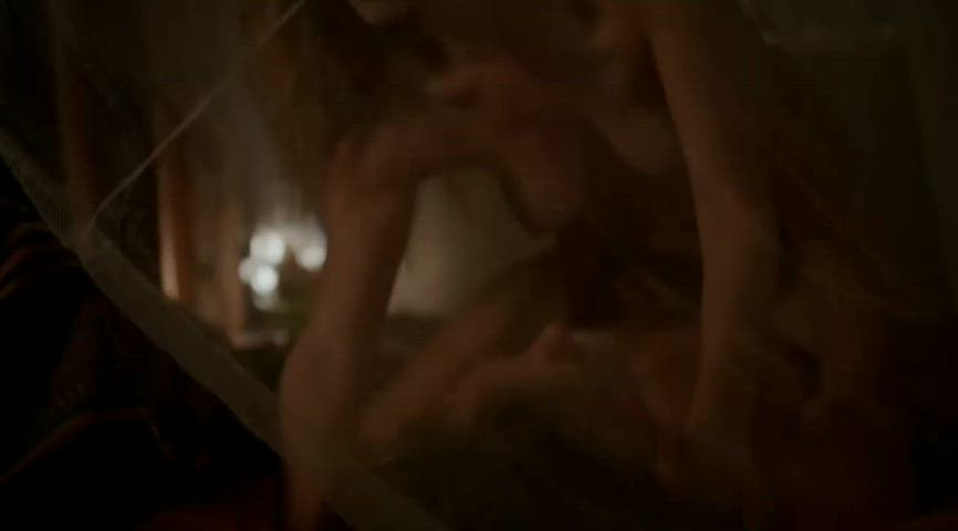 Bojana Novakovic in Shameless