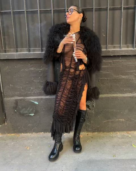 Mia nipples 😍