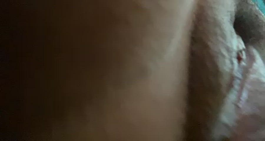 Cum on in the pussies warm š