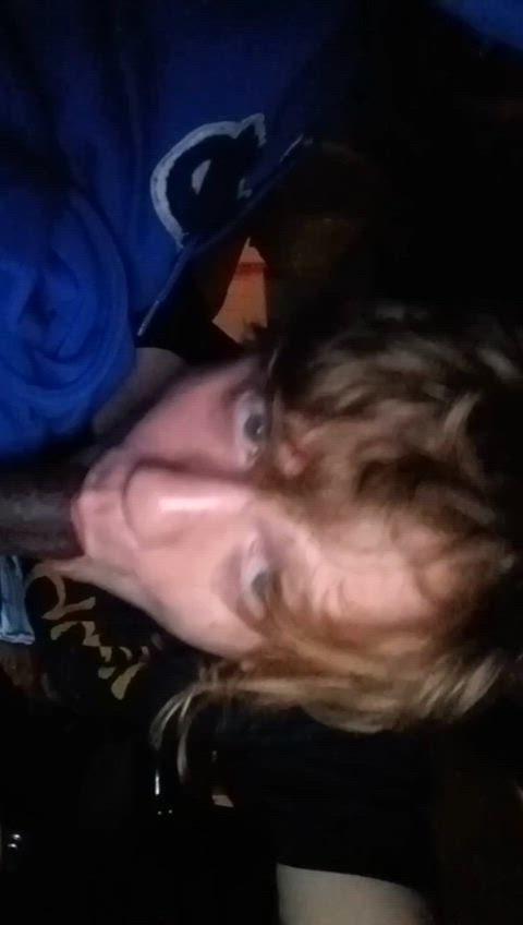 slut sucking some bbc