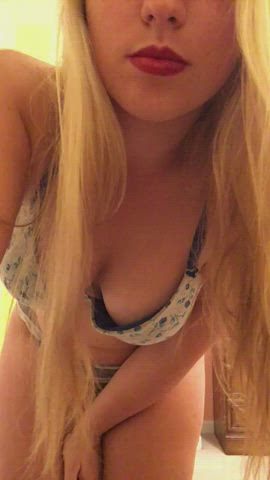 Blonde Girlfriend Striptease clip