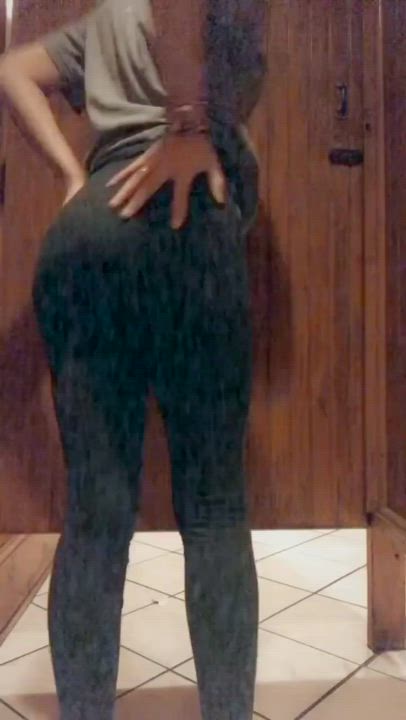 Do you agree I rocked that panty peel at your local Chiliβs?ππΈ