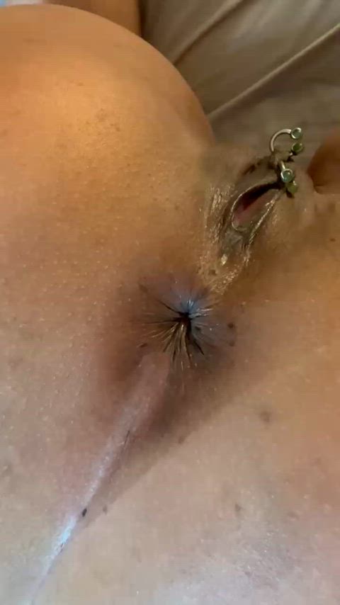 My Thai wifeβs sexy farts π¨