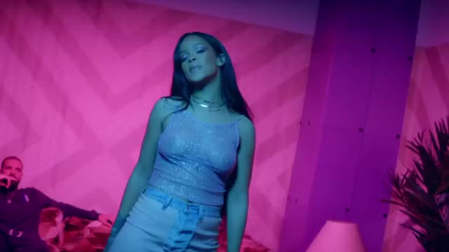 Rihanna clip